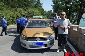 崂山区交通运输局巡查大河东景区出租车违法行为，迅速回应群众诉求图片