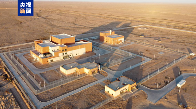 川观早8点丨第七次“太空会师”，大合影来了；我国首次实现基于熔盐堆的钍铀核燃料转换；俄太平洋舰队在日本海举行反潜演习（2025年11月1日）