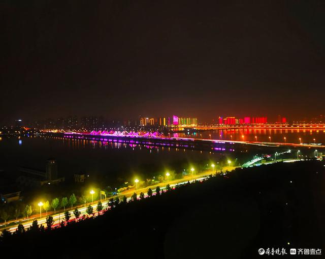 双节拍|国庆夜登皇山阁，观沂河岸边美景
