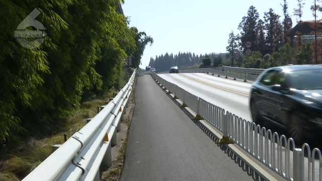 骑友点赞 高海辅路增设机非隔离栏