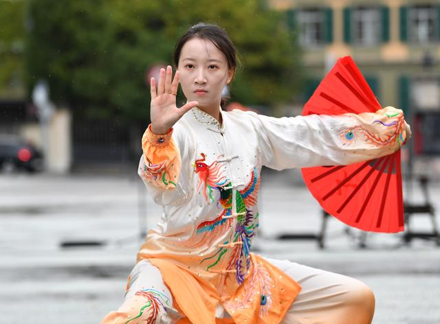 通讯｜在瑞士街头感受中国风