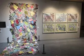 假期期间共接待53012位游客参观 没有被AI焦虑困扰 央美毕业生作品“红”出圈图片