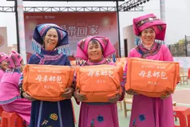 歌声满壮乡，中国妇基会“把爱带回家”公益行走进广西图片