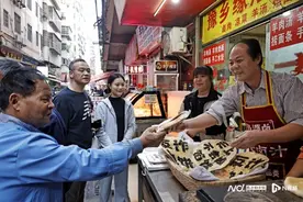 广州一烧饼铺推出创意“反诈烧饼”，让防骗知识“香”起来图片