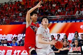 北京大学、华侨大学男篮会师CUBAL全国总决赛图片