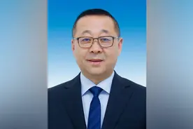 王青峰任陕西省发改委主任，曾获“全国优秀县委书记”称号图片
