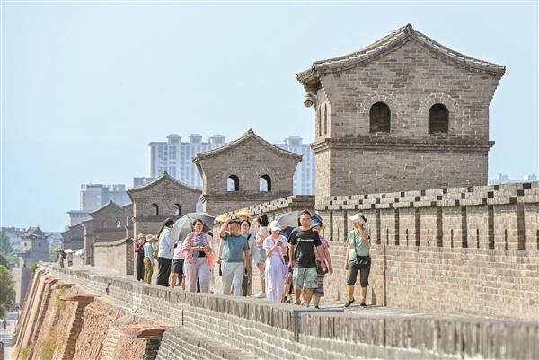 暑期以来 平遥古城再度迎来旅游高峰