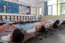 让中小学生睡个好午觉，办法总比困难多图片