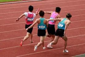 苏炳添，接力夺冠！图片