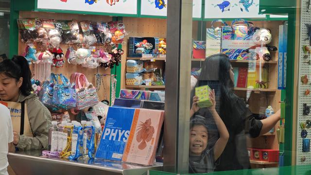 不用进博物馆就能买文创，“地铁+文化”是怎样的体验？