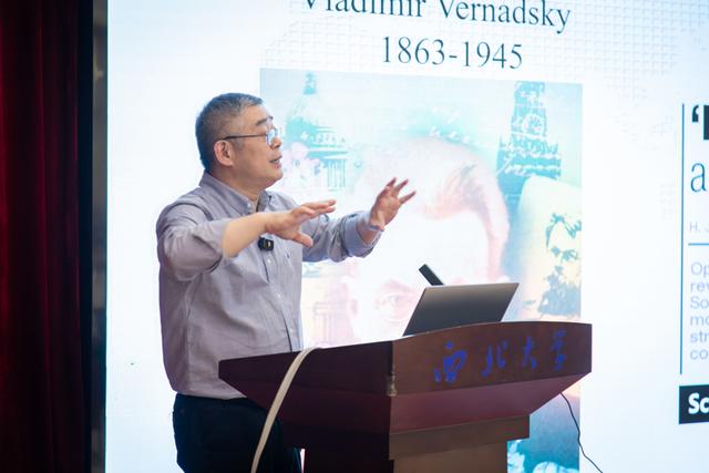 科学研究最重要的是“证伪”，而不是“证明既有理论是对的”