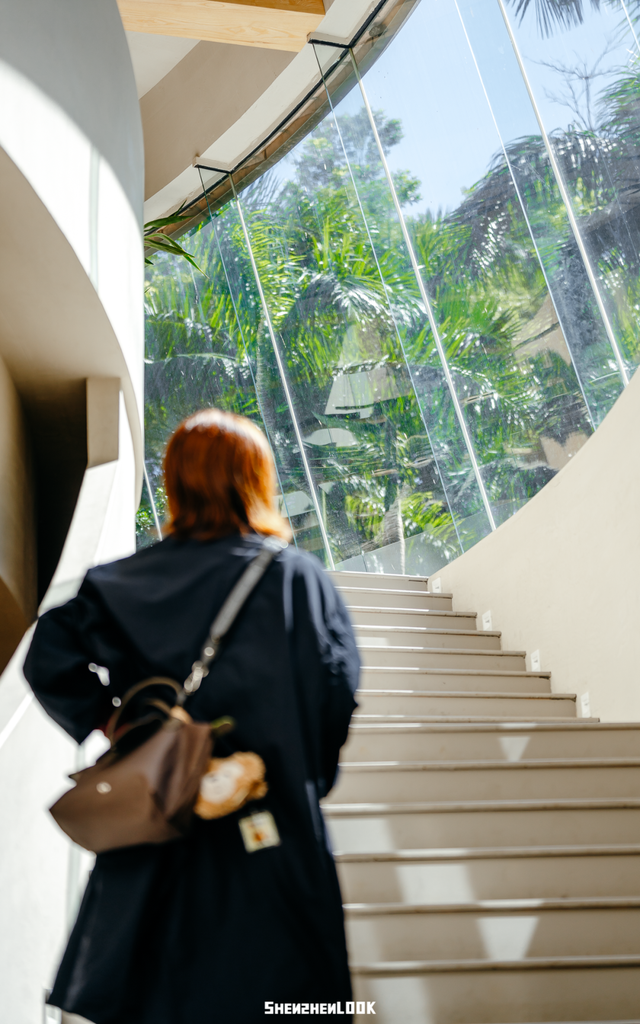 开在公园里的玻璃书房 · 深圳新安静空间