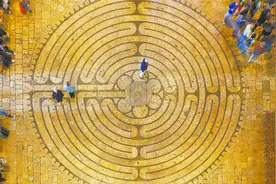 迷宫漫步，在“曲折”中思考人生图片