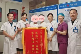 4月龄婴儿多重感染命悬一线，历经45天救治后……图片