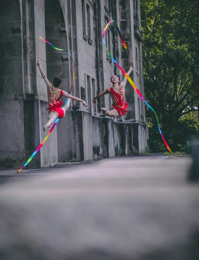 大草坪上听音乐赏圆月，约了吗？