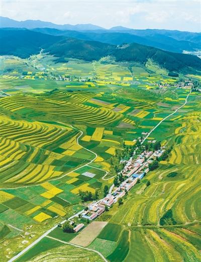 光影为笔，勾勒文旅融合新图景（新时代画卷）