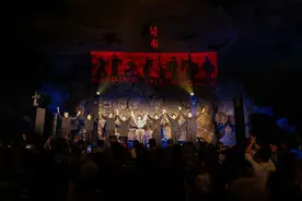 桂林七星岩里演《铸剑》：踏入岩洞即“演出开始”图片