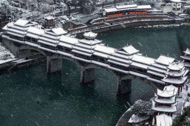 秋冬游资源！雾凇染丹霞，油茶暖红韵，这趟桂北秘境之旅很治愈