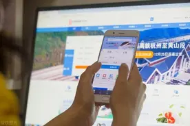 在12306公众号疯狂留言容易候补成功？回应图片