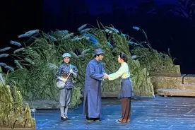 经典沪剧《芦荡火种》在嘉定上演！来看阿庆嫂如何“智斗”刁德一胡传奎图片