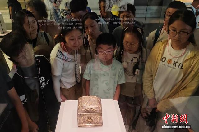 南京文博场馆迎来参观热潮