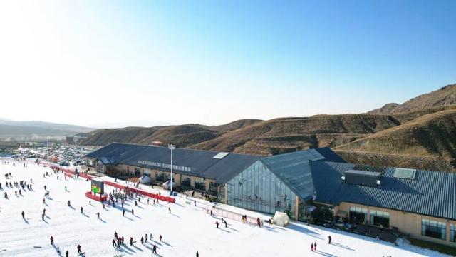 热干面遇见蒸烧卖，开启一场跨越2000公里的季节约会