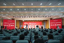 济南市大中小学生红色故事进校园成果展演暨《泉映初心燃韶华》新书发布会在济南职业学院举办图片