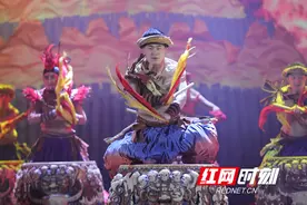 张家界《魅力湘西》春节接待观演游客逾4.3万人图片