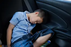 健康小站|超过六成孩子睡眠不足！ 家长，你真的了解睡眠对成长的影响吗？图片