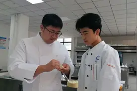 上海松江助力镇雄职高打造特色品牌专业图片