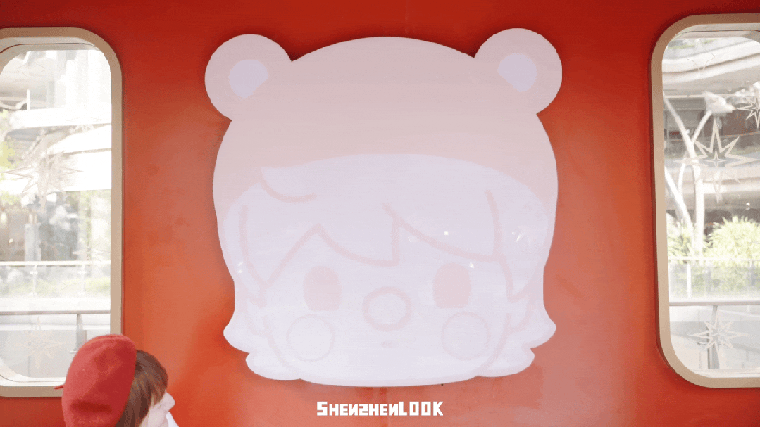 下暴雪的「圣诞小镇」开了！12米泡泡玛特圣诞树亮灯