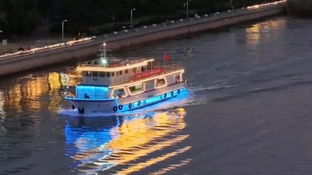 国庆中秋假期，营口晚班渡运航线受欢迎