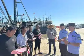 开海！威海海岸警察联合各职能部门保障渔船民出海作业图片