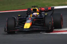 维斯塔潘夺下F1中国大奖赛排位赛杆位，周冠宇止步Q1图片