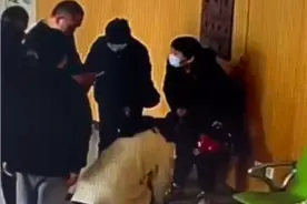 医院保安多看一眼，救下心梗老人图片