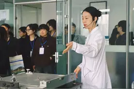 市质检院：市民走进实验室 零距离见证质量安全图片