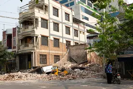 强震已致缅甸超千人死亡 中国多支救援力量紧急驰援图片