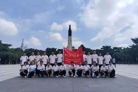 徒步47天来到沈阳抗美援朝烈士陵园，只为看一眼家乡的烈士图片