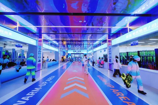 一秒入冬，雪狐奇遇！武汉市中心藏了个冰雪乐园