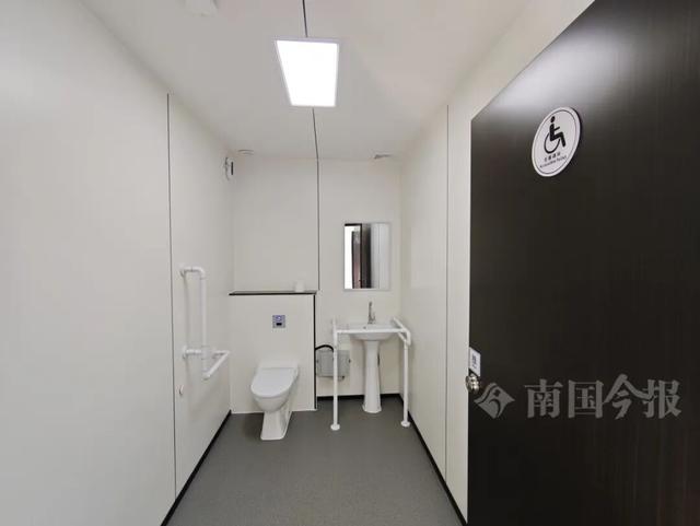 柳州新晋“网红打卡点”竟是公厕？！阿姨惊呼：比我家还舒服！