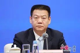 国家移民局：对在华从事商贸合作等外籍人员，有正当理由需多次往返的，可签发5年多次入境有效签证图片