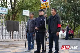 武陵源区军地坪派出所：立足“人防、物防、技防” 多措并举筑牢校园“平安墙”图片