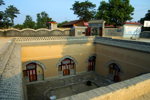 文化遗产耀中原|进村不见房！黄土塬上的“地下四合院”