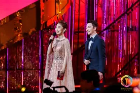 张艺谋首获百花奖 朱一龙马丽荣获最佳男女主角图片