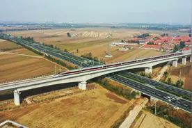 国铁济南局自2025年1月5日起实行新的列车运行图图片