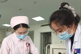 淮安一2岁女童因疝气导致肠坏死图片