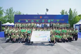 杭州余杭：“志愿红”燃情径山赛道 “骑行绿”邂逅暖心服务图片