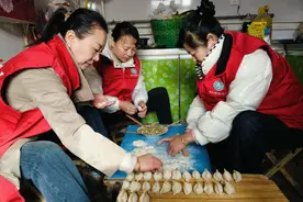 “文明月月行”！海阳市小纪镇开展关爱孤寡老人行动图片