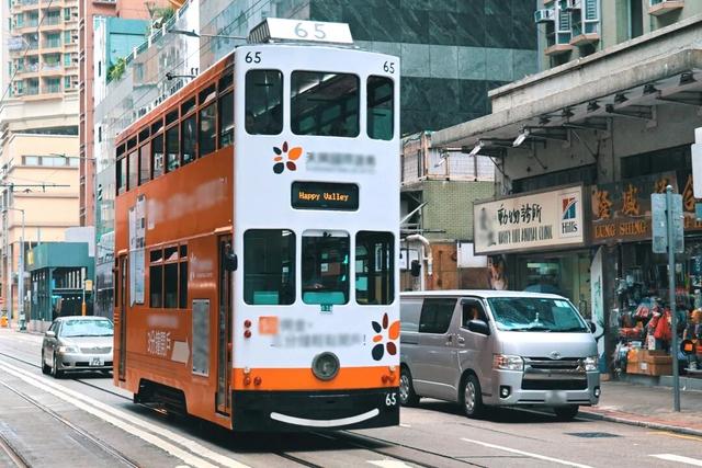 从高铁站步行几分钟，出境了！网友：原来如此丝滑