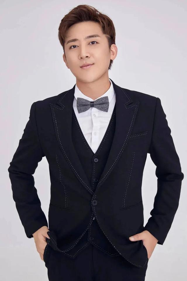 就在明晚！就在东夷小镇！好客山东贺年会！还有独家惊喜！